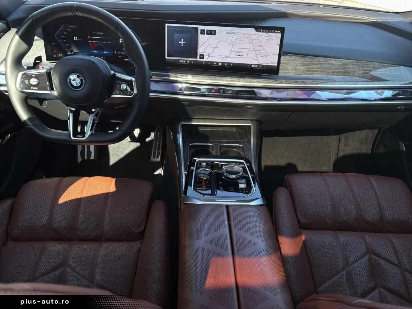 BMW M760e xDrive PRO M Perfor SkyL FondEnt Kristall