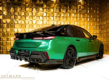 BMW M760e xDrive   by LARTE DESIGN   B&W   TV