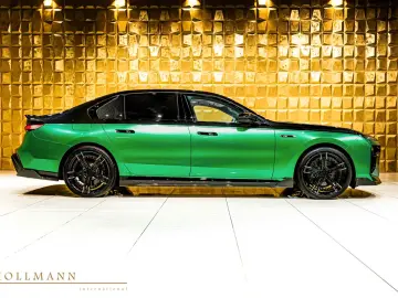 BMW M760e xDrive   by LARTE DESIGN   B&W   TV
