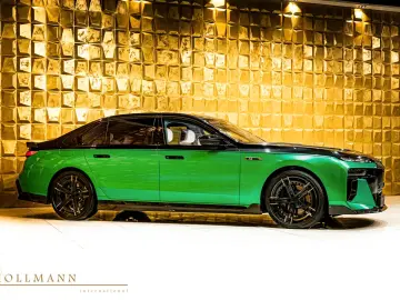 BMW M760e xDrive   by LARTE DESIGN   B&W   TV