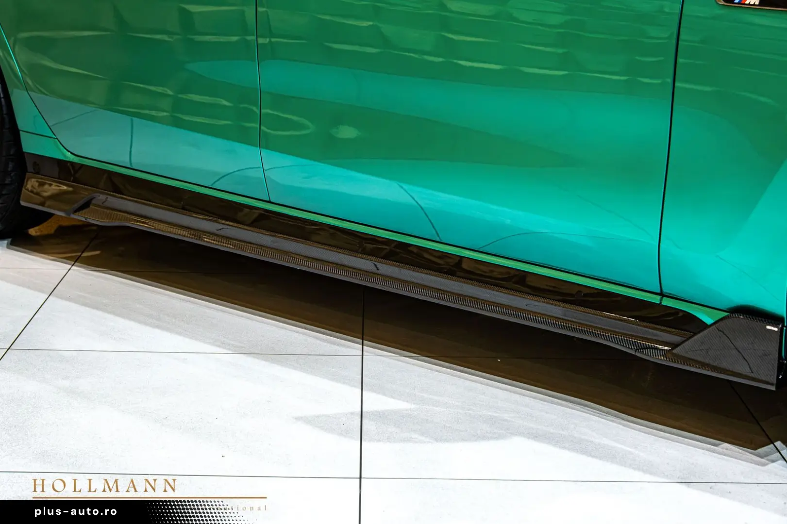 BMW M760e xDrive   by LARTE DESIGN   B&W   TV