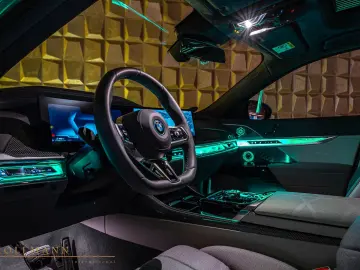 BMW M760e xDrive   by LARTE DESIGN   B&W   TV