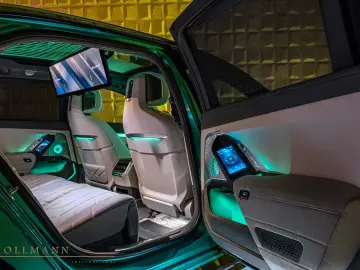 BMW M760e xDrive   by LARTE DESIGN   B&W   TV