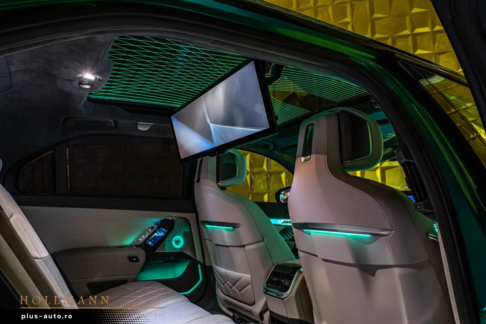 BMW M760e xDrive   by LARTE DESIGN   B&W   TV