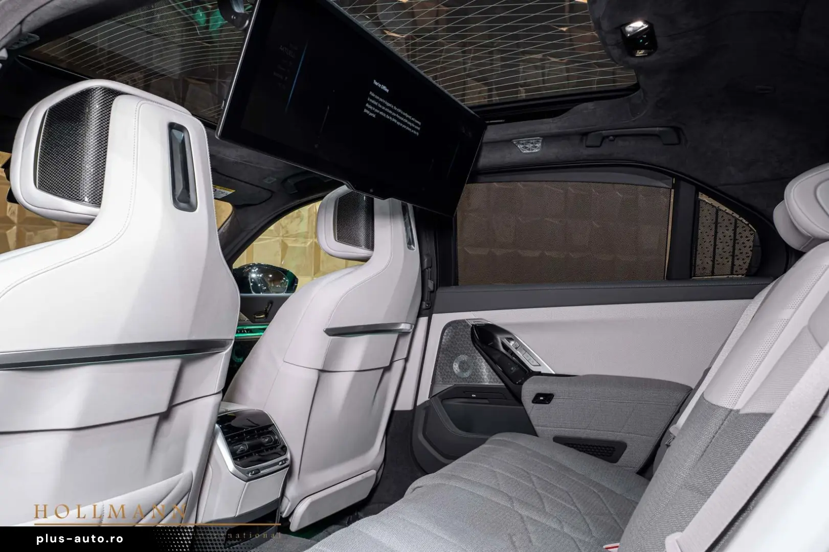 BMW M760e xDrive   by LARTE DESIGN   B&W   TV