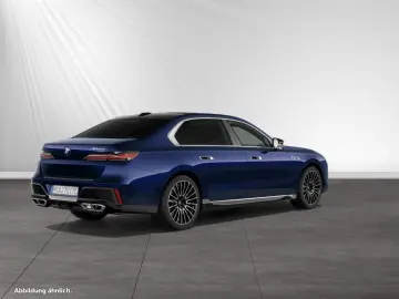 BMW M760e xDrive TV-Fond-Entertainment SkyLounge