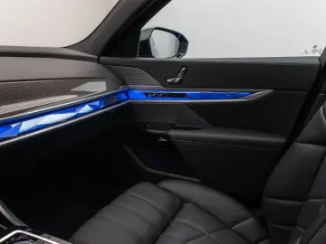 BMW i7 xD60 M-Sport HUD Pano 360 Massage ACC Soft 21