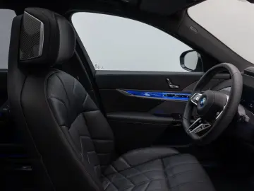 BMW i7 xD60 M-Sport HUD Pano 360 Massage ACC Soft 21