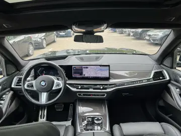 BMW X7 xDrive40d M SPORT AHK HEAD-UP PANO SKY-LOUNGE