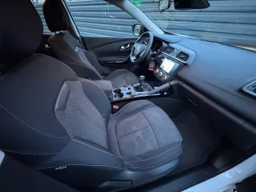 Renault Kadjar Facelift 1.5 dci - Camera - Carplay