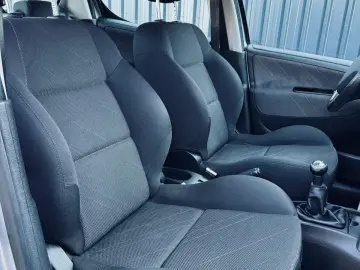 Peugeot 207   1.6 BENZINA 110 CP   Fab- 10.2008   Euro 4