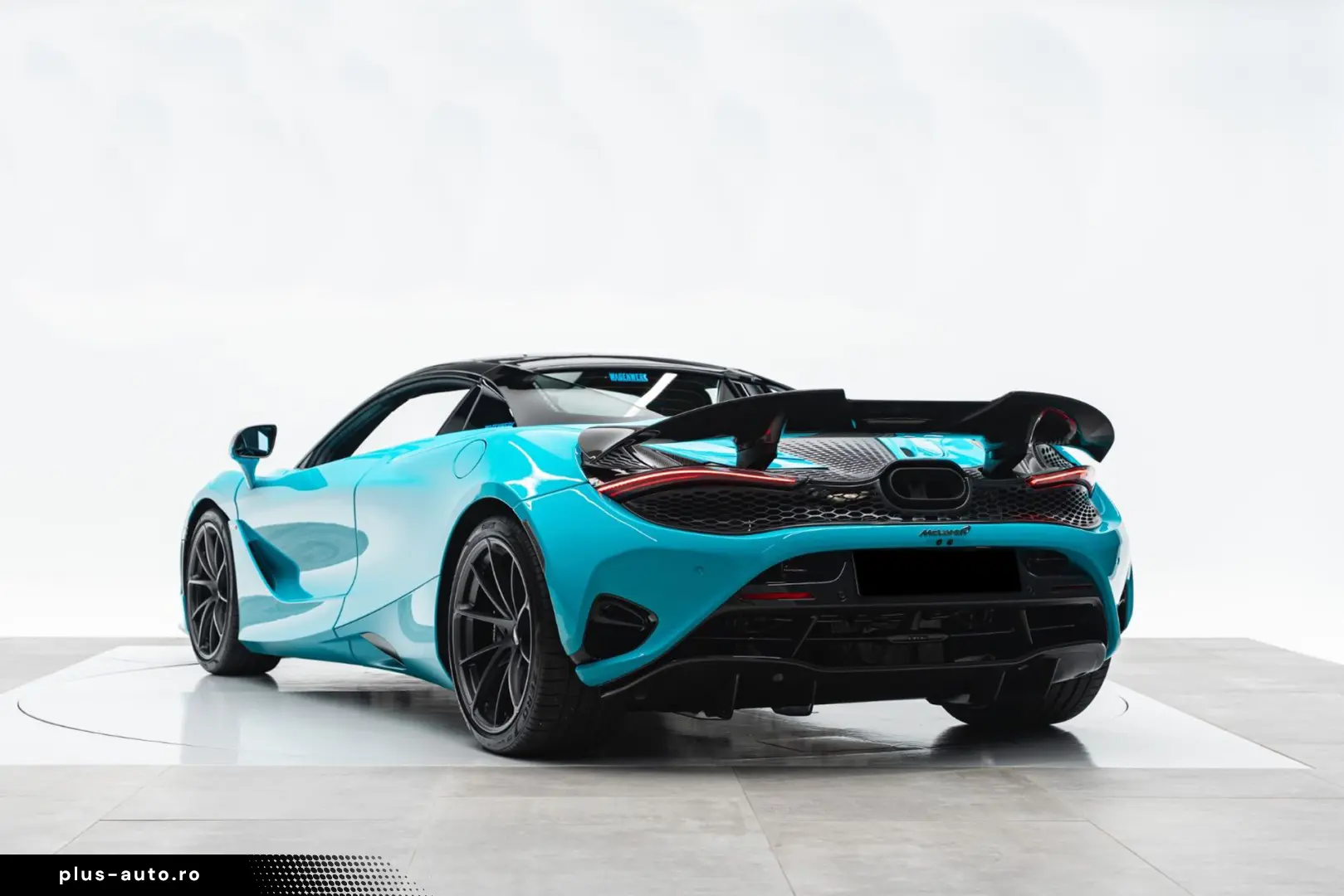 McLaren 750S Spider MSO TOKYO-CYAN