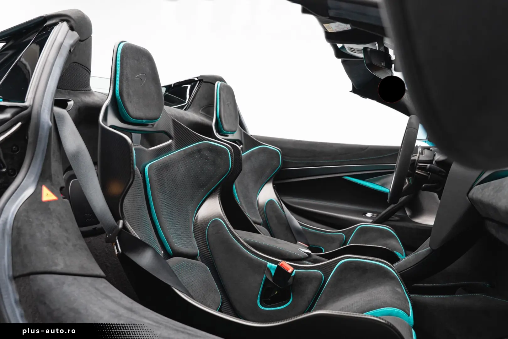 McLaren 750S Spider MSO TOKYO-CYAN