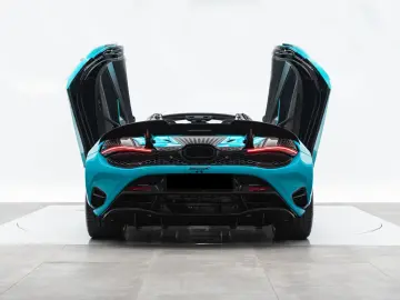 McLaren 750S Spider MSO TOKYO-CYAN