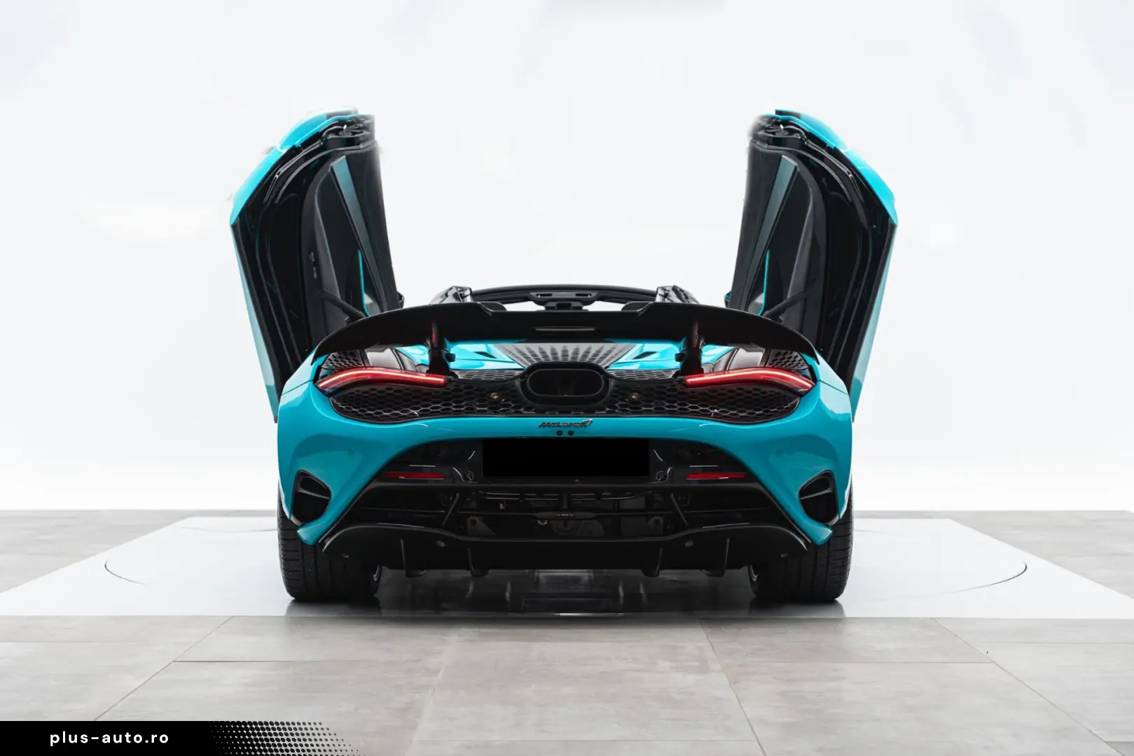 McLaren 750S Spider MSO TOKYO-CYAN