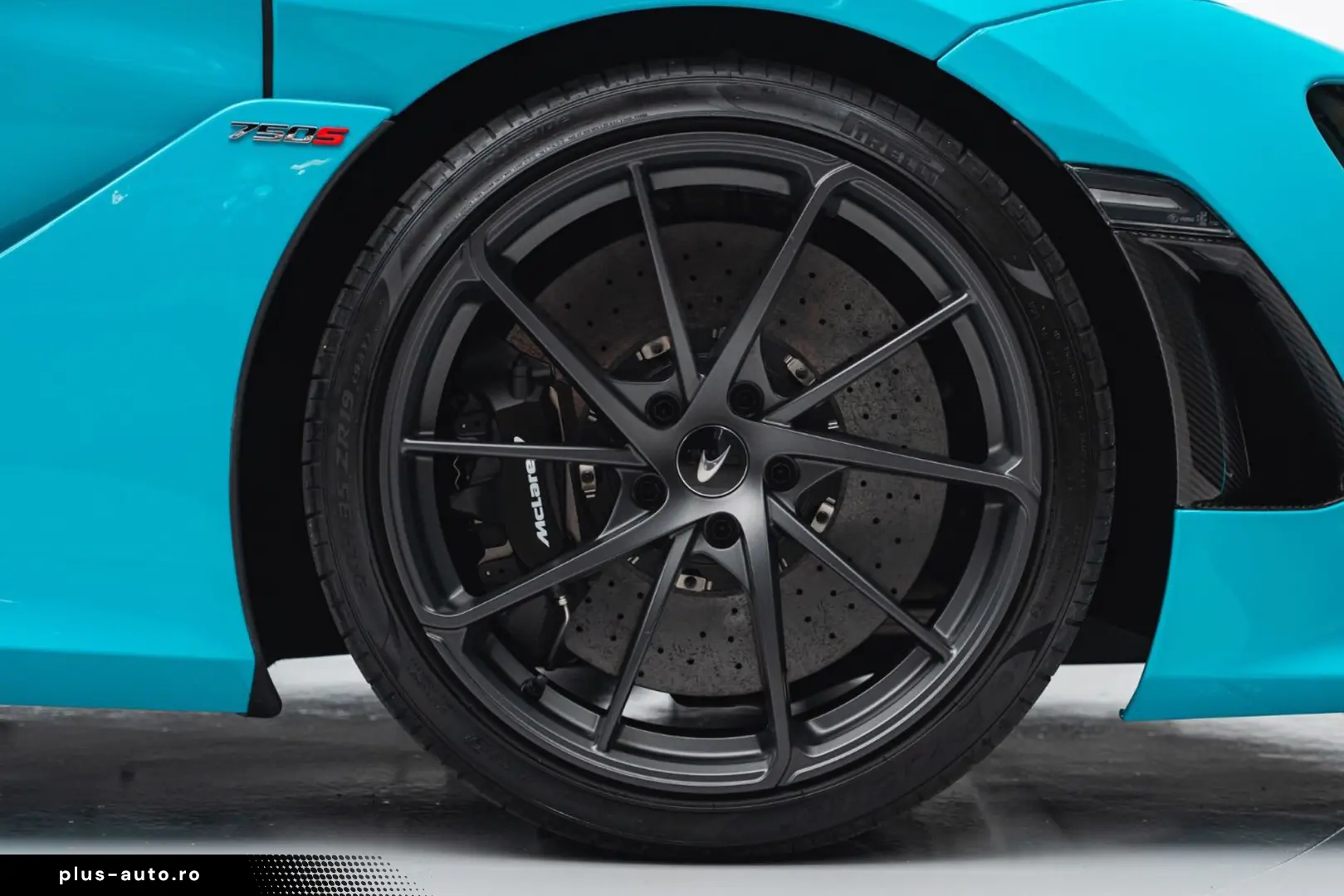 McLaren 750S Spider MSO TOKYO-CYAN