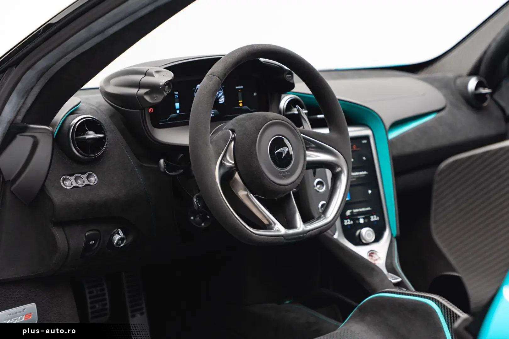 McLaren 750S Spider MSO TOKYO-CYAN