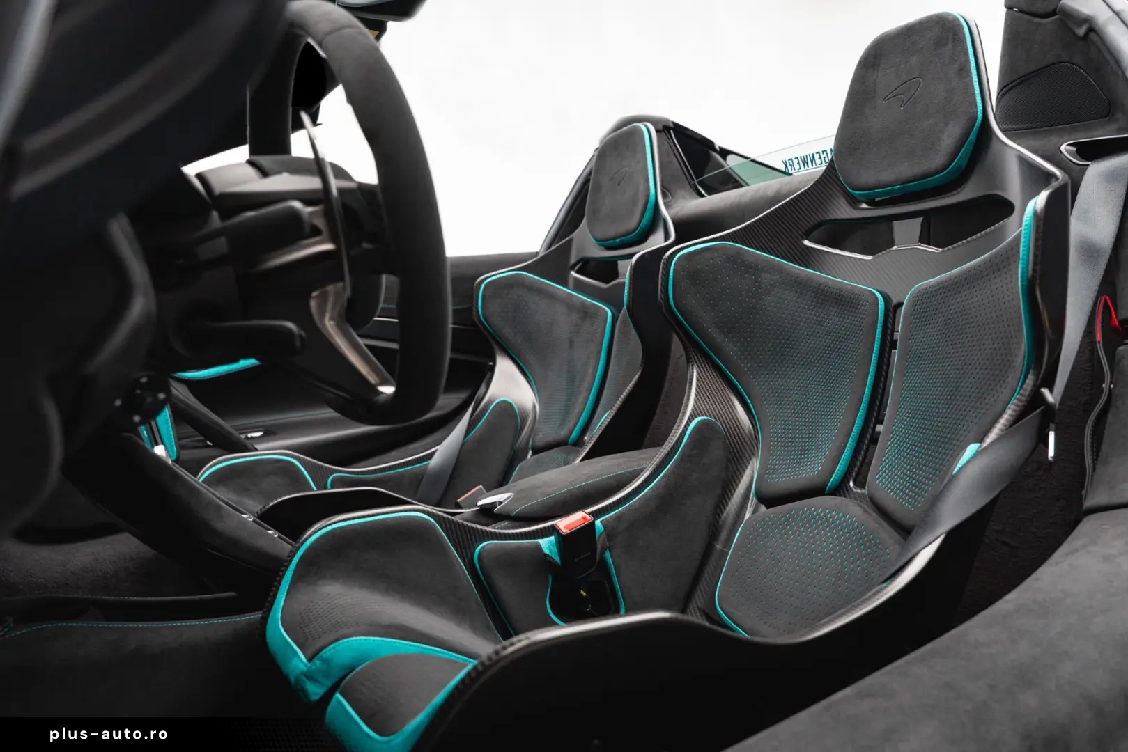 McLaren 750S Spider MSO TOKYO-CYAN