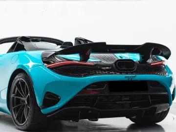 McLaren 750S Spider MSO TOKYO-CYAN