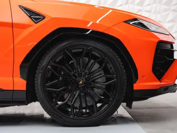 Lamborghini Urus SE AD-PERSONAM MY2025 FULL-CARBON
