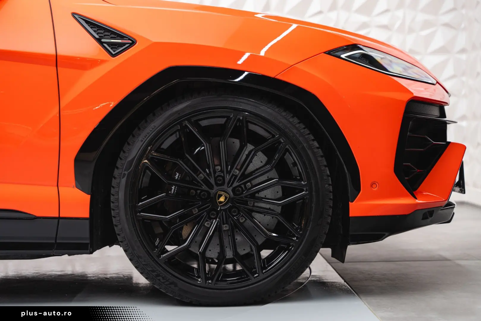 Lamborghini Urus SE AD-PERSONAM MY2025 FULL-CARBON