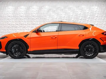 Lamborghini Urus SE AD-PERSONAM MY2025 FULL-CARBON