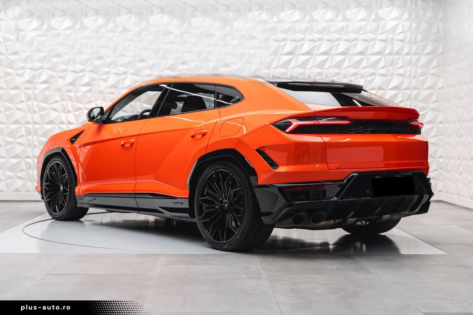 Lamborghini Urus SE AD-PERSONAM MY2025 FULL-CARBON