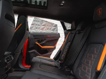 Lamborghini Urus SE AD-PERSONAM MY2025 FULL-CARBON