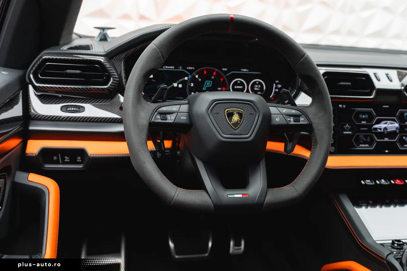 Lamborghini Urus SE AD-PERSONAM MY2025 FULL-CARBON