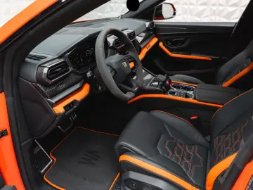 Lamborghini Urus SE AD-PERSONAM MY2025 FULL-CARBON