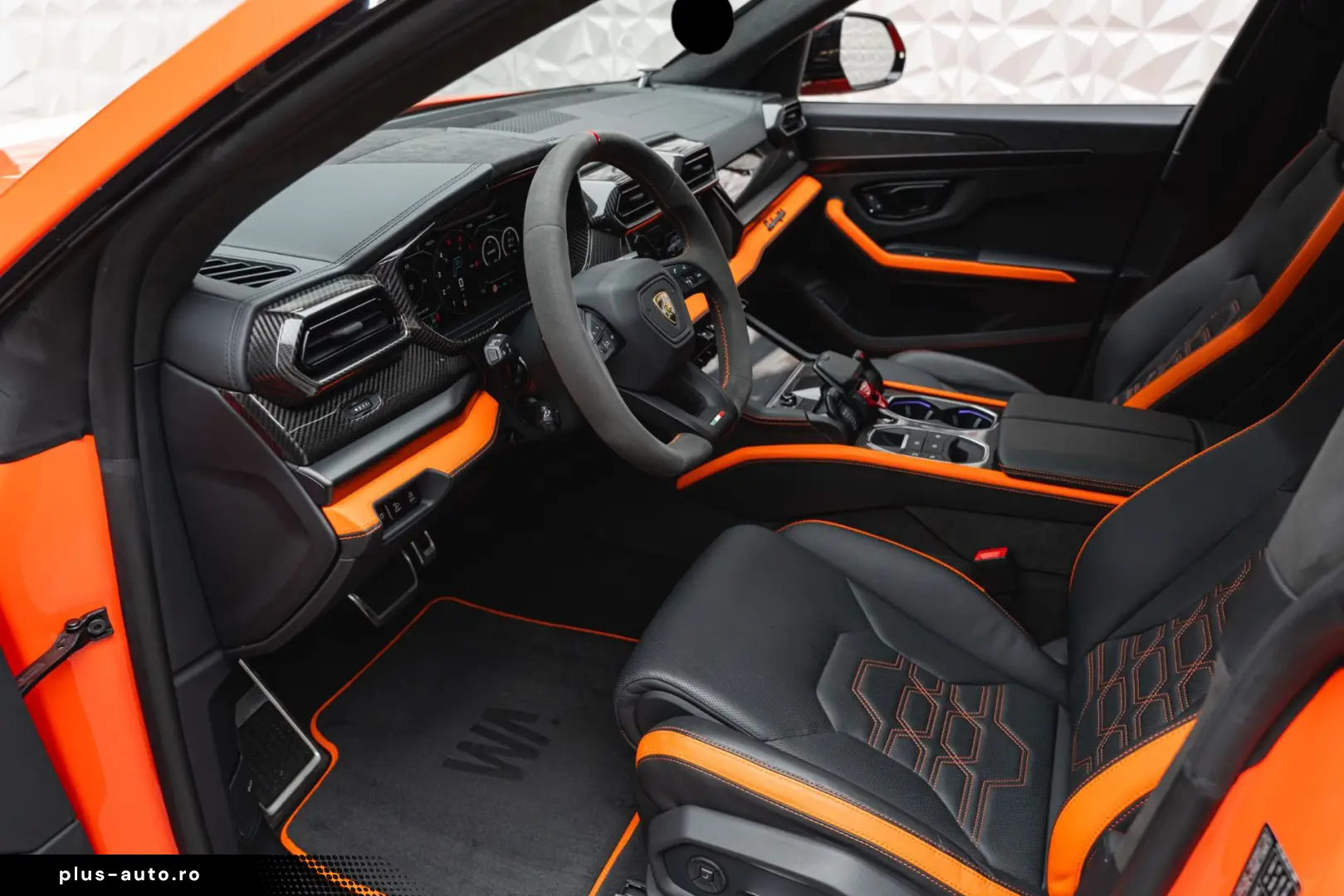 Lamborghini Urus SE AD-PERSONAM MY2025 FULL-CARBON