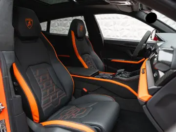 Lamborghini Urus SE AD-PERSONAM MY2025 FULL-CARBON