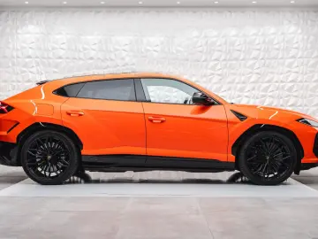 Lamborghini Urus SE AD-PERSONAM MY2025 FULL-CARBON