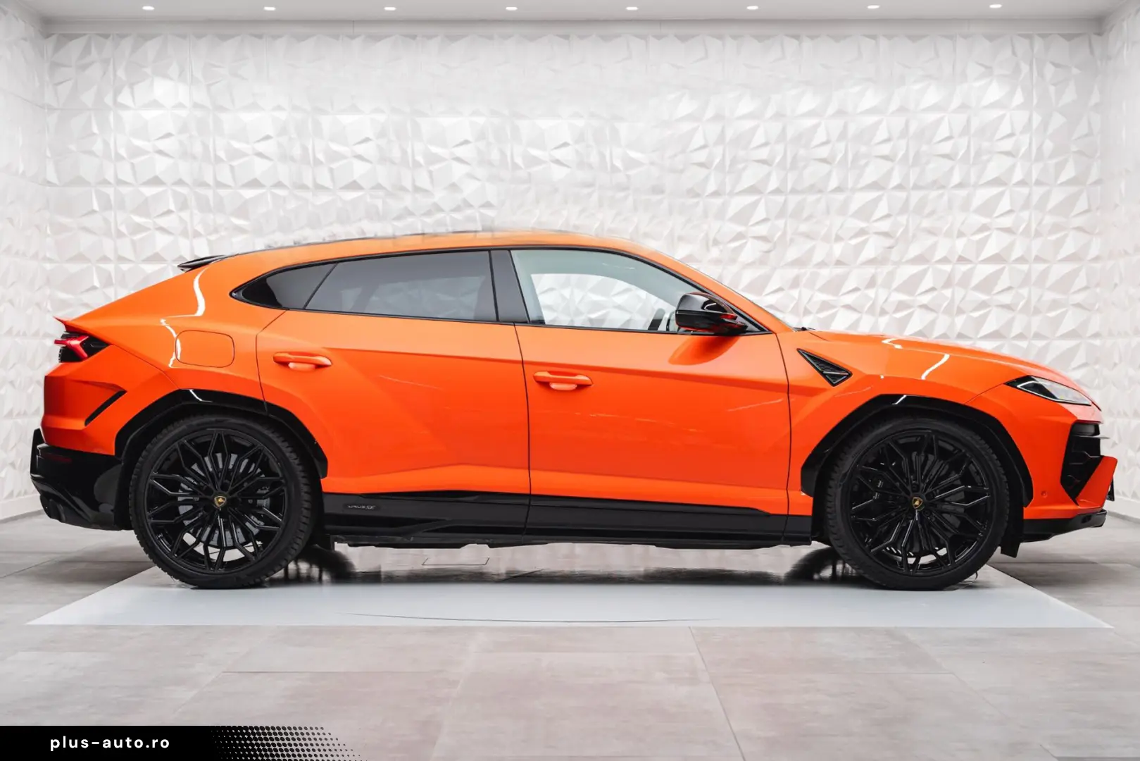 Lamborghini Urus SE AD-PERSONAM MY2025 FULL-CARBON