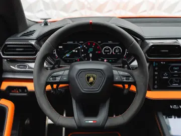Lamborghini Urus SE AD-PERSONAM MY2025 FULL-CARBON