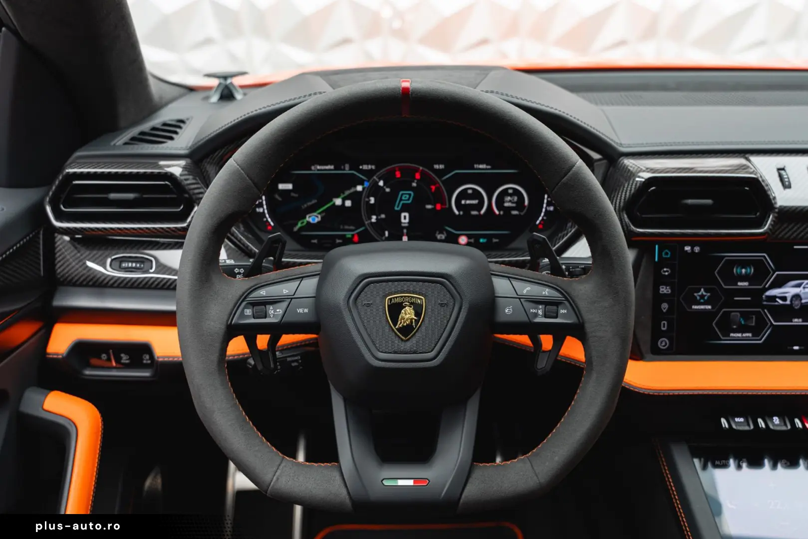 Lamborghini Urus SE AD-PERSONAM MY2025 FULL-CARBON