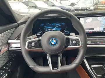 BMW 750e xDrive Limo M Sport