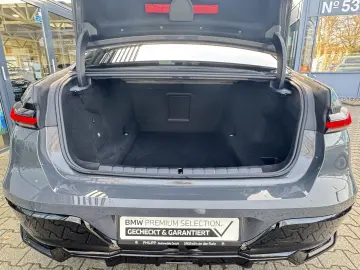 BMW 750e xDrive M Sport Pro