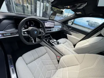 BMW 750e xDrive M Sport Pro