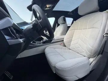 BMW 750e xDrive M Sport Pro