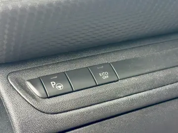 Peugeot 2008 2017 Crossway Moduri de condus Rate Garantie