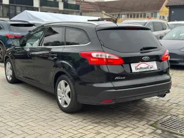 Ford Focus 2.0TDCi 136CP KeylessGo IncalzireScaune ParkAssis