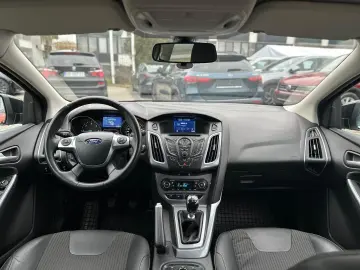 Ford Focus 2.0TDCi 136CP KeylessGo IncalzireScaune ParkAssis