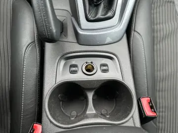 Ford Focus 2.0TDCi 136CP KeylessGo IncalzireScaune ParkAssis