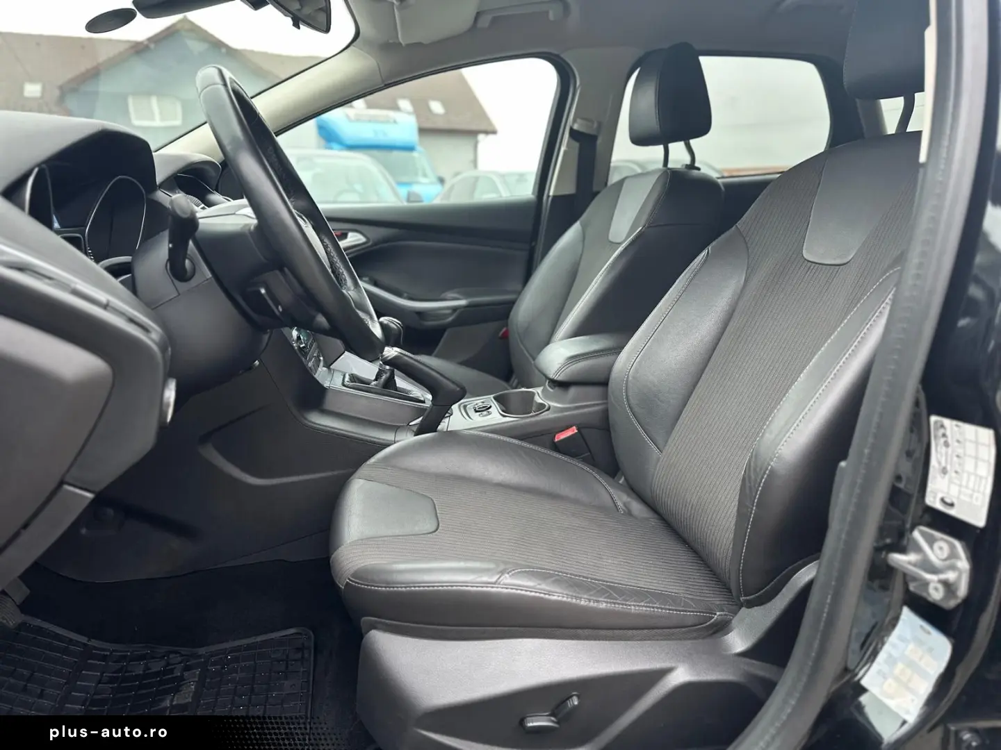 Ford Focus 2.0TDCi 136CP KeylessGo IncalzireScaune ParkAssis