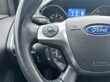 Ford Focus 2.0TDCi 136CP KeylessGo IncalzireScaune ParkAssis
