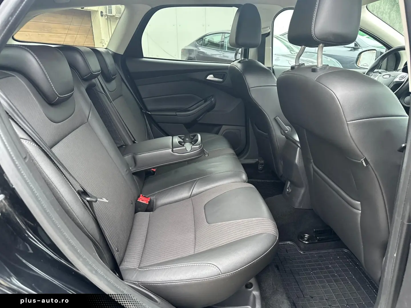 Ford Focus 2.0TDCi 136CP KeylessGo IncalzireScaune ParkAssis