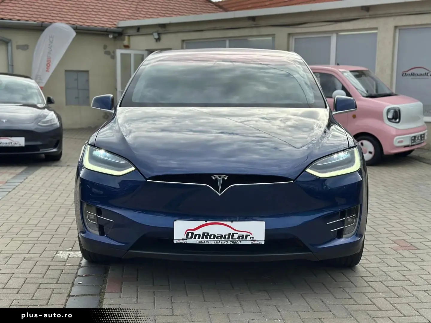 Tesla T-Model-X