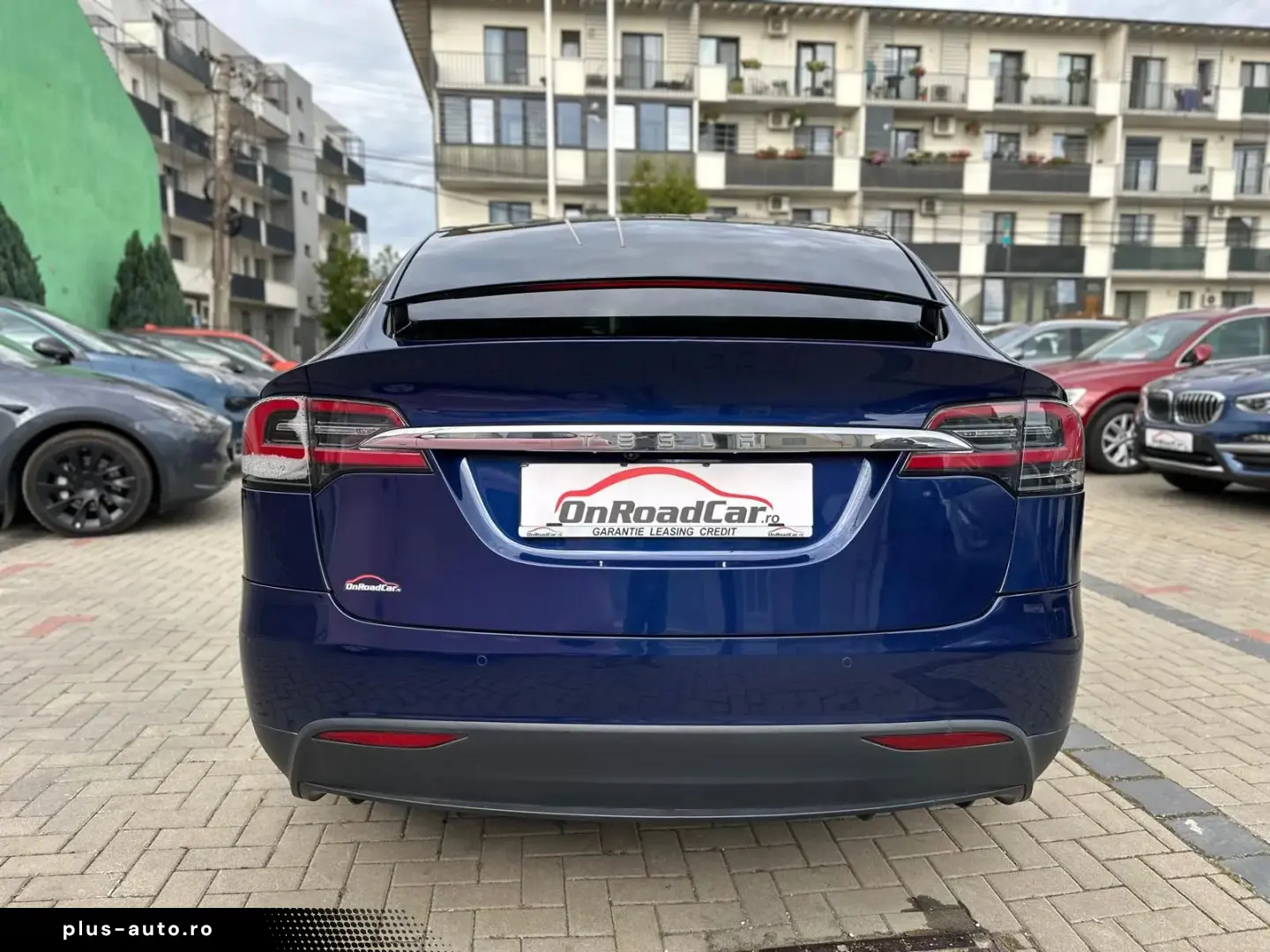 Tesla T-Model-X