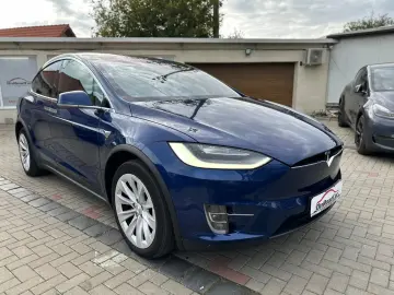 Tesla T-Model-X